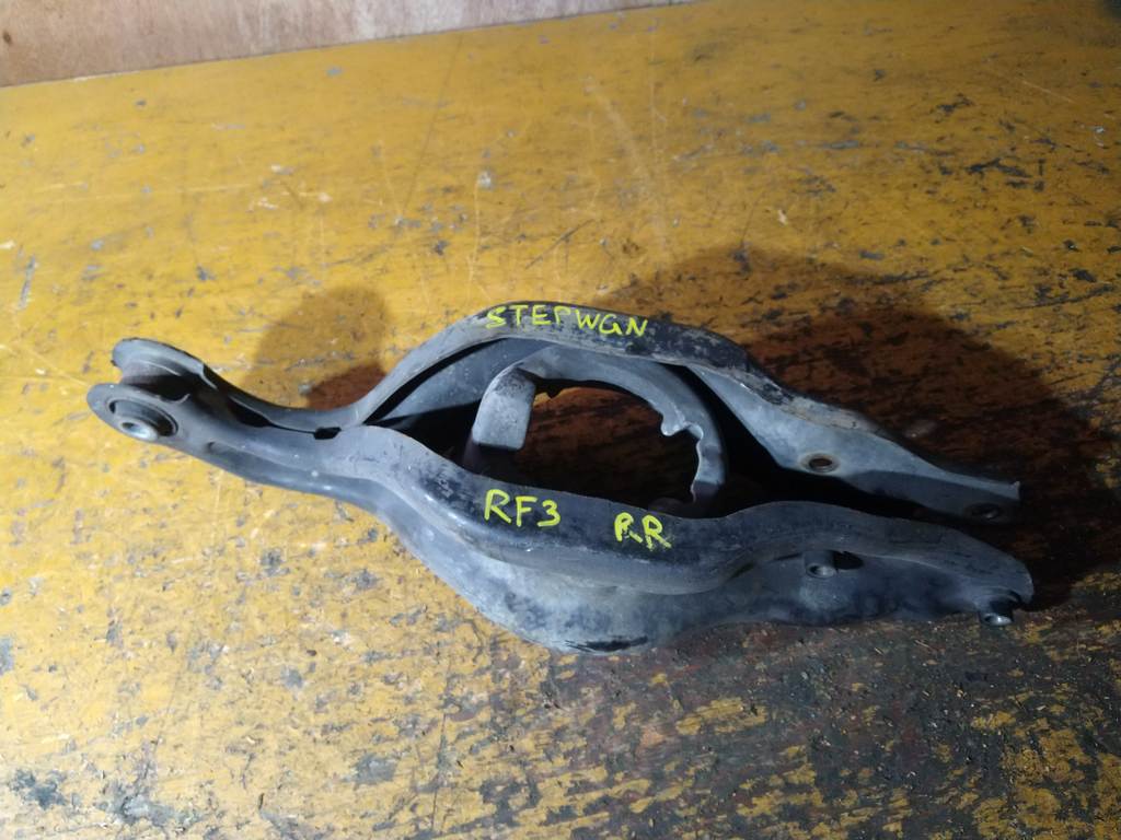 рычаг Honda Stepwgn 0