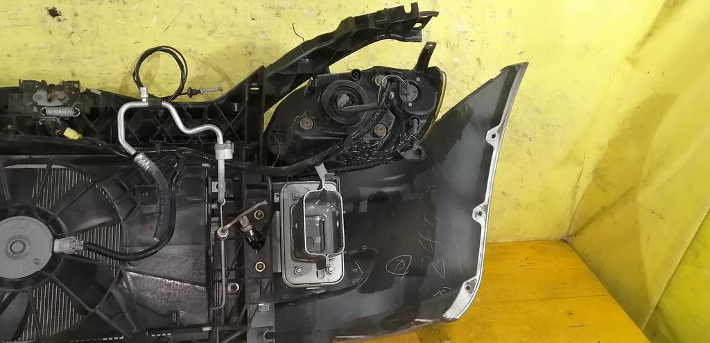 Кузов Mazda Demio 11