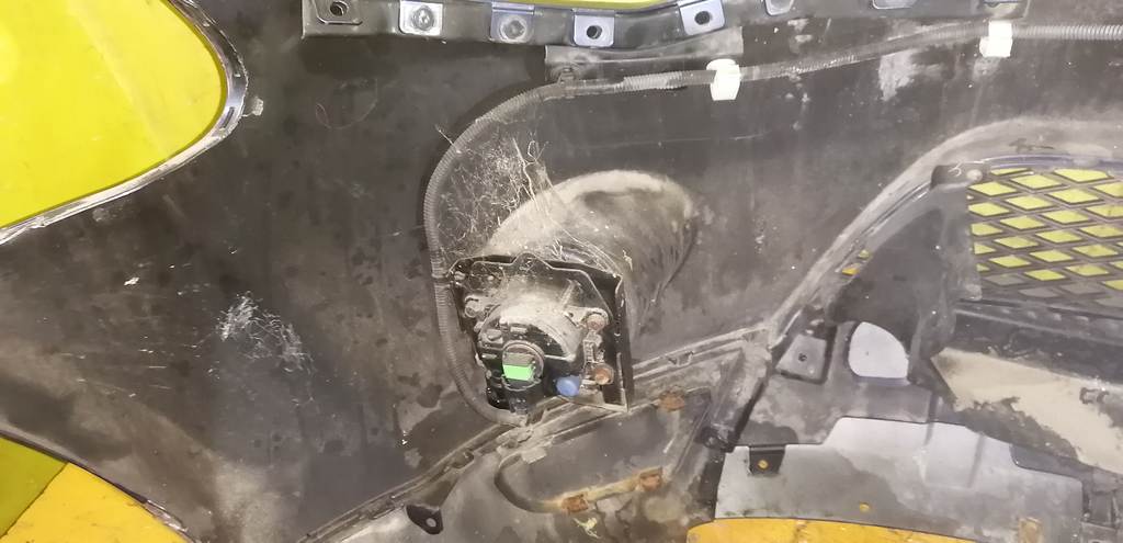 бампер Mitsubishi Outlander 9