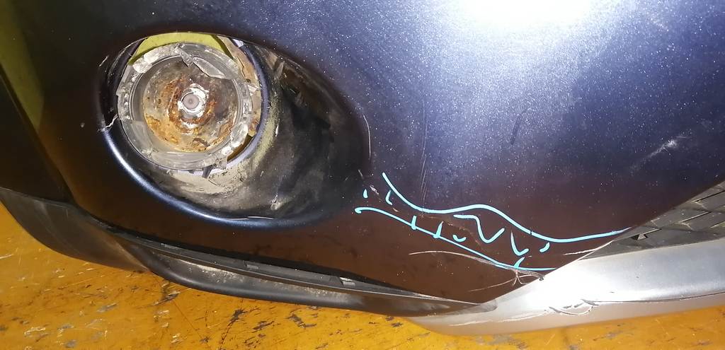 OUTLANDER CW5W БАМПЕР ПЕРЕДНИЙ, дефект Mitsubishi Outlander 4