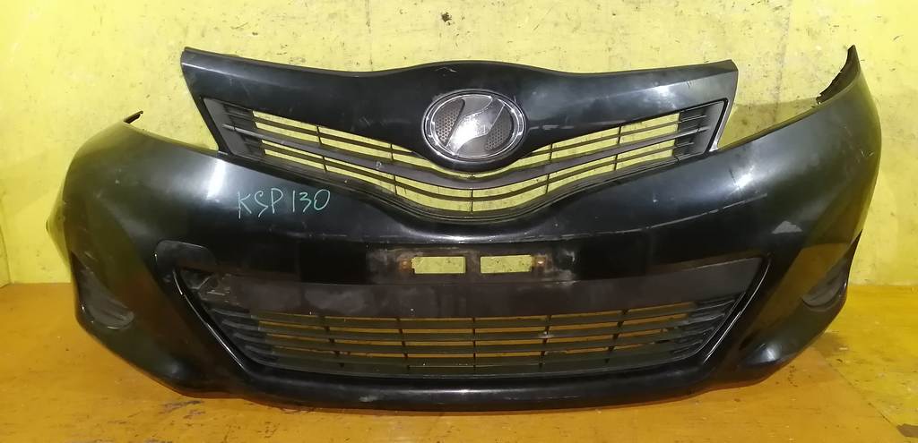 бампер Toyota Vitz 0