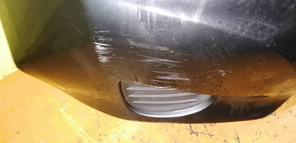 бампер Toyota Vitz 3