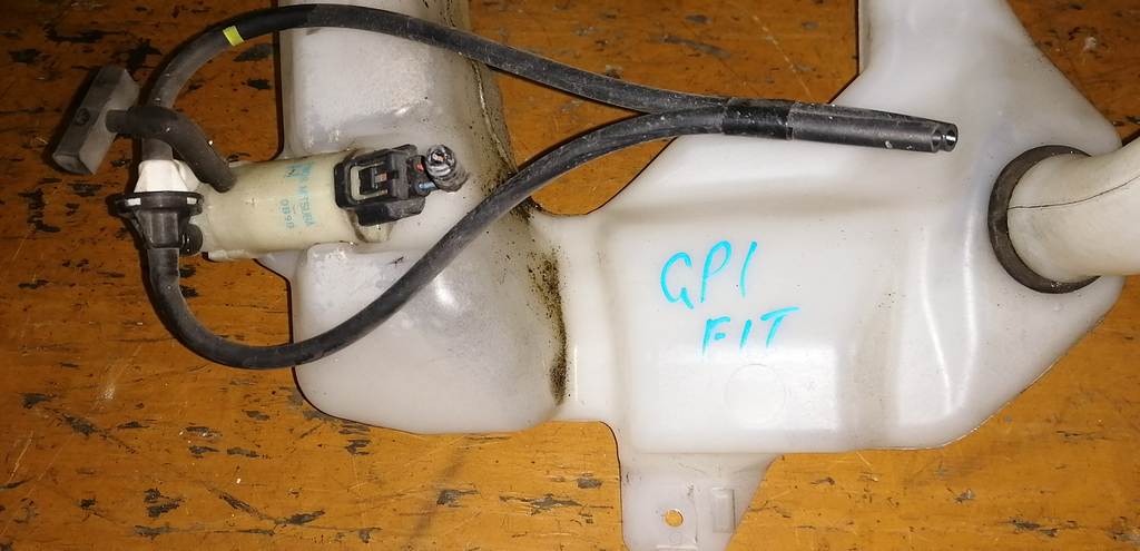 FIT GP1 БАЧОК ОМЫВАТЕЛЯ+МОТОРЧ. Honda Fit 1