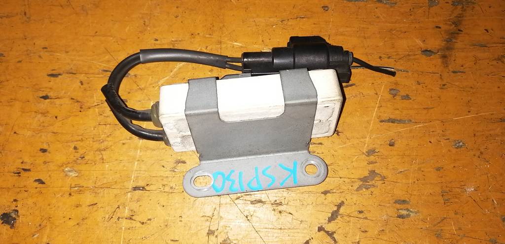 резистор вентилятора охлаждения Toyota Vitz 0