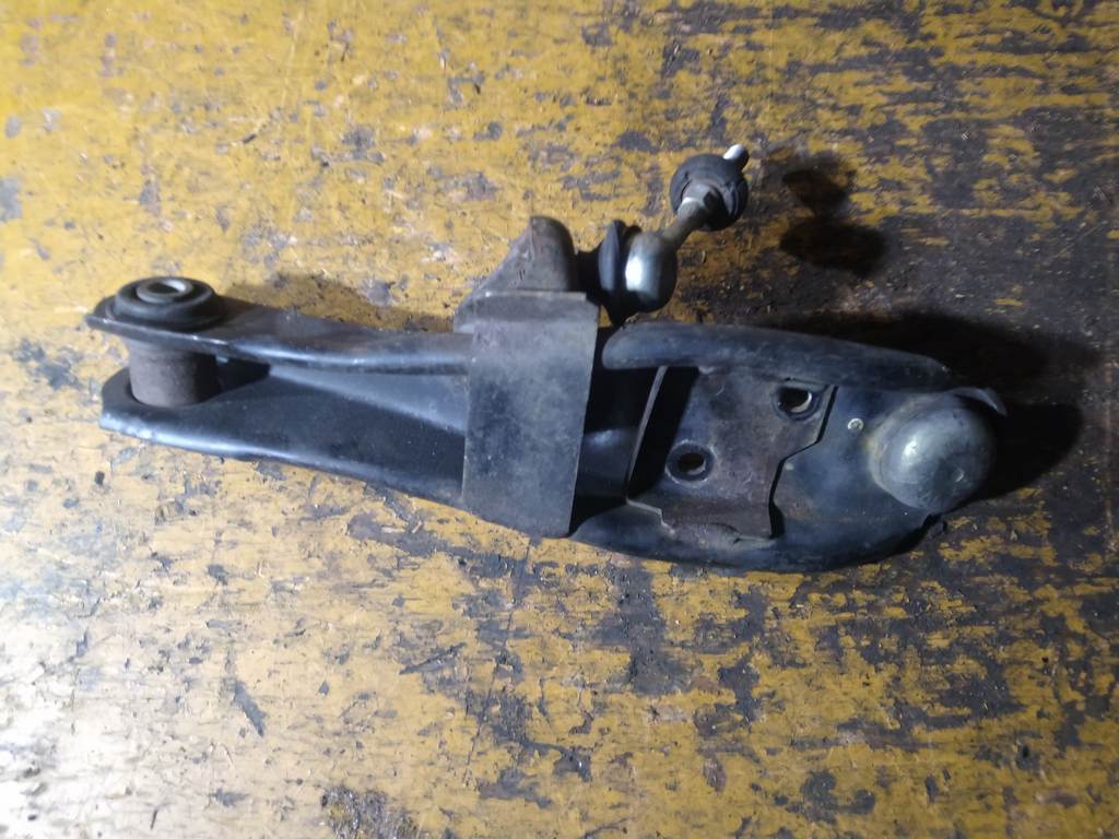 PAJERO MINI H58A РЫЧАГ ПЕРЕДНИЙ ПРАВЫЙ Mitsubishi Pajero Mini 1