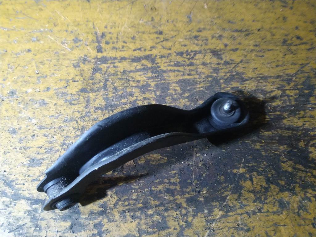 STEPWGN RF3 РЫЧАГ ЗАДНИЙ ЛЕВЫЙ ВЕРХ. Honda Stepwgn 1