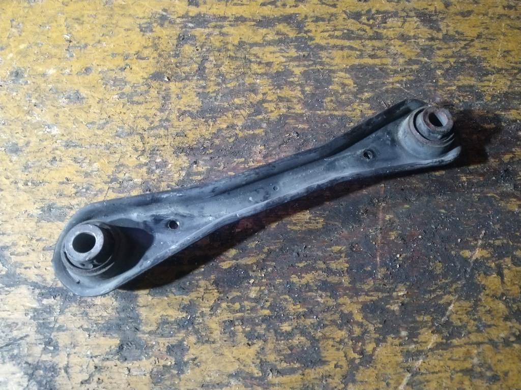 STEPWGN RF3 РЫЧАГ ЗАДНИЙ ЛЕВЫЙ К. Honda Stepwgn 1