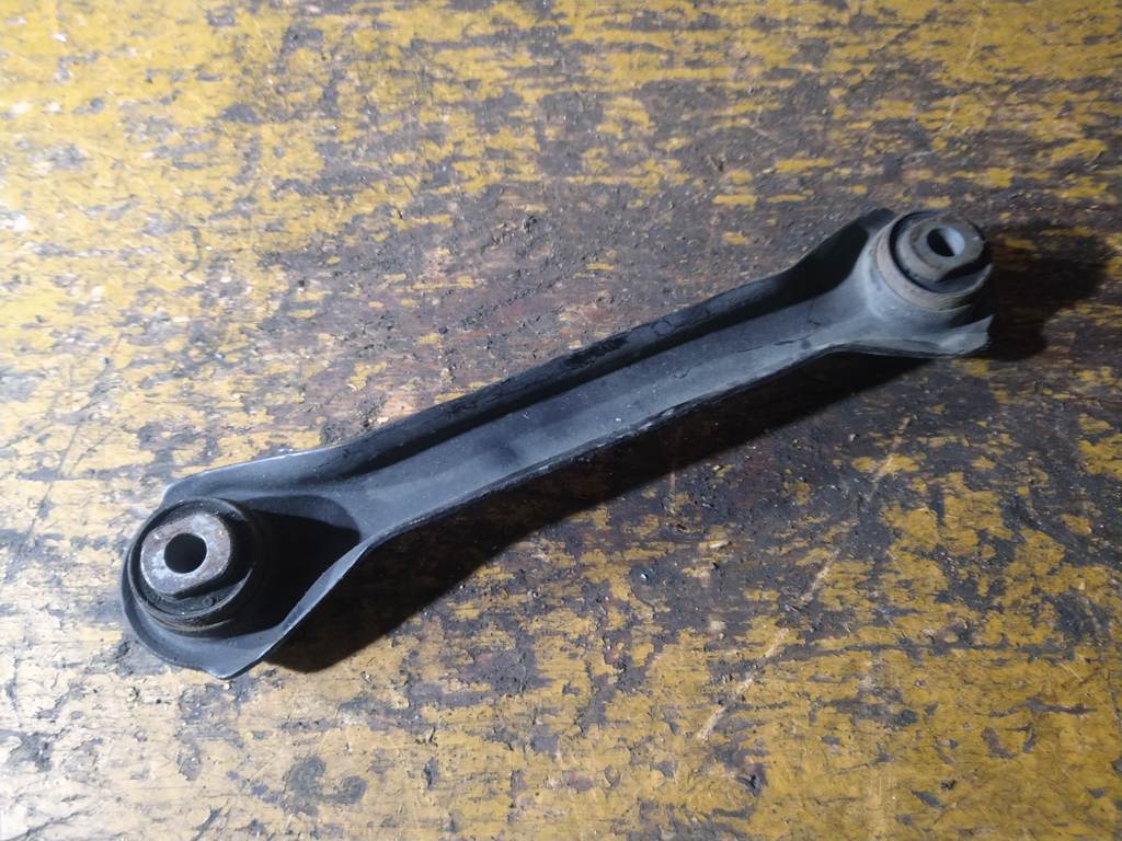 LEGACY BP5 РЫЧАГ ЗАДНИЙ ПРАВЫЙ Subaru Legacy 1
