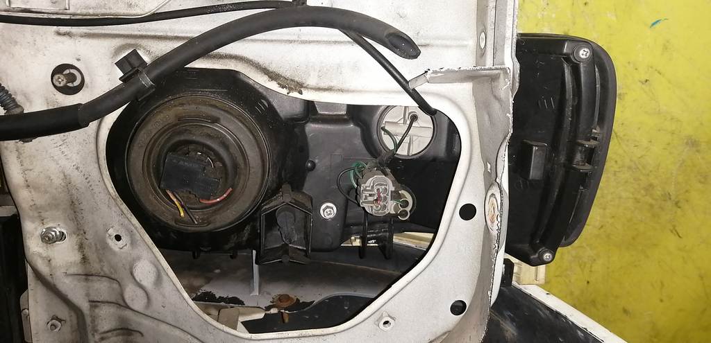 CUBE Z10 НОУСКАТ до рест. (ФАРА 100-66258), без радиатора Nissan Cube 7