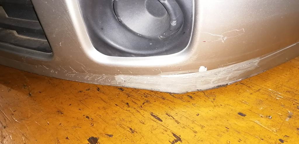 бампер Nissan Presage 6