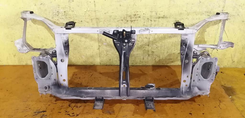 рамка радиатора Subaru Impreza 0
