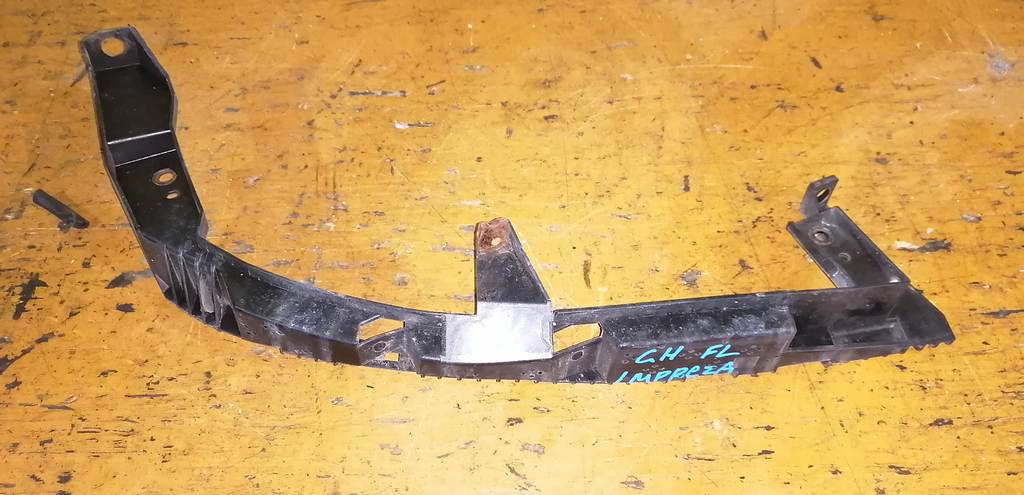 ресничка Subaru Impreza 0