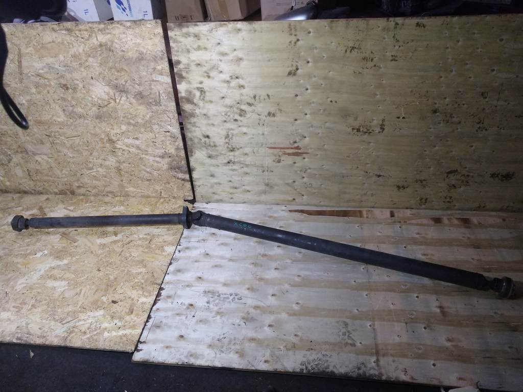 карданный вал Volvo XC90 0