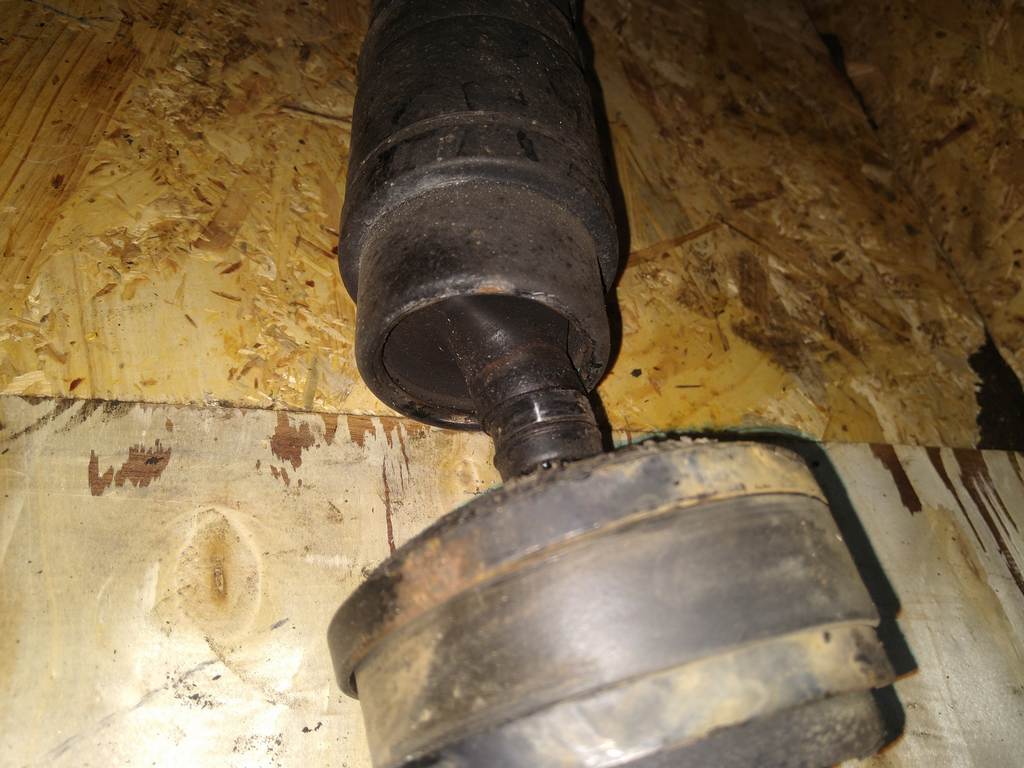 карданный вал Nissan X-Trail 3