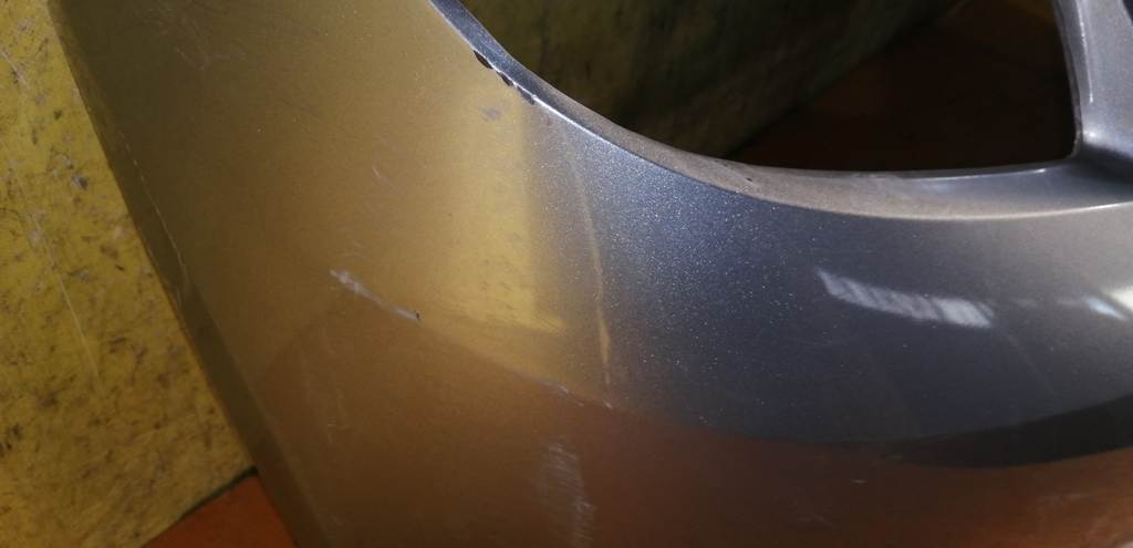 бампер Toyota Vitz 3