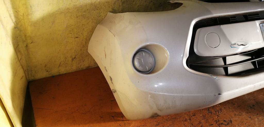 PASSO KGC30 БАМПЕР ПЕРЕДНИЙ, дефект Toyota Passo 1