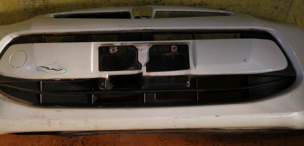 PASSO KGC30 БАМПЕР ПЕРЕДНИЙ, дефект Toyota Passo 4