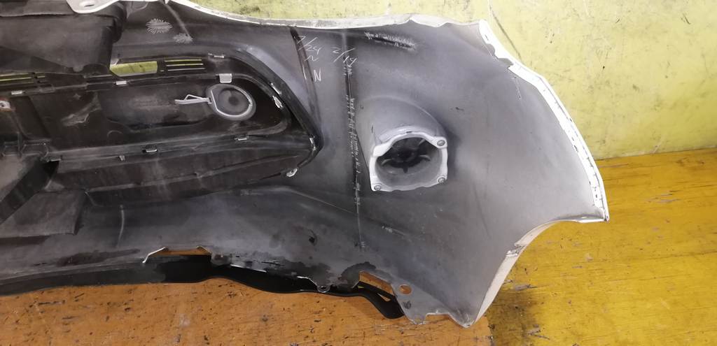 PASSO KGC30 БАМПЕР ПЕРЕДНИЙ, дефект Toyota Passo 10