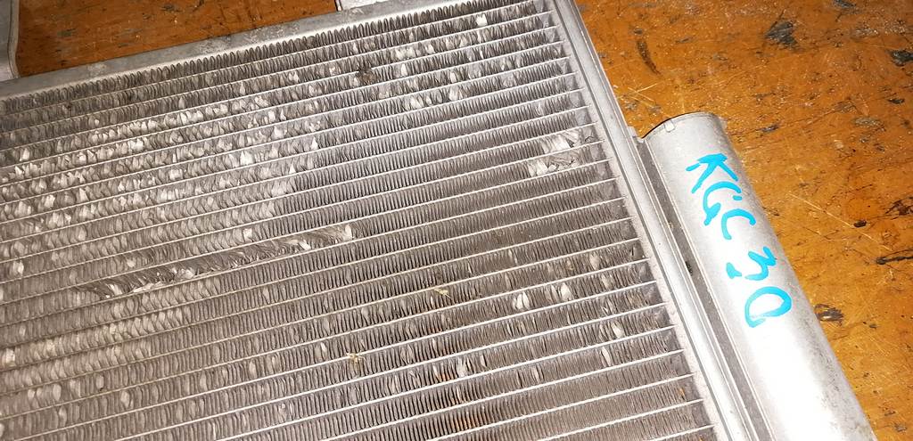 PASSO KGC30 РАДИАТОР КОНДИЦИОНЕРА Toyota Passo 1