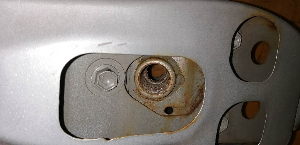 усиление бампера Toyota Vitz 3