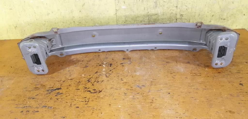 VITZ KSP90 УСИЛЕНИЕ БАМПЕРА, дефект Toyota Vitz 4