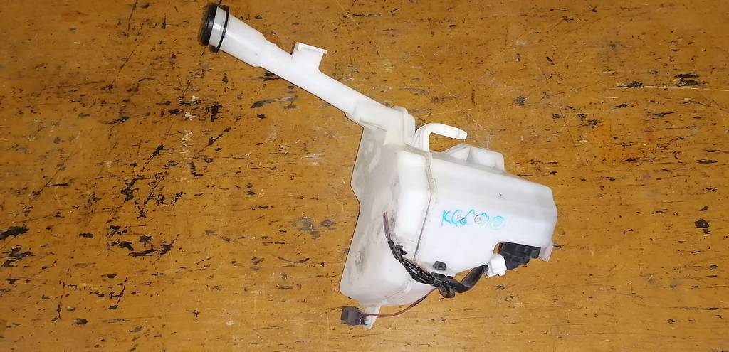 бачок омывателя Toyota Passo 0