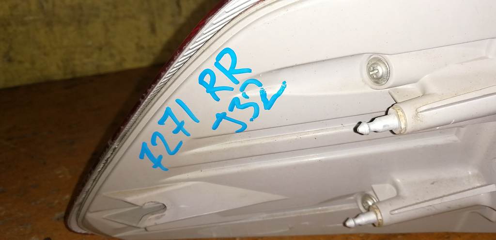 TEANA J32 СТОП ПРАВЫЙ 7271 Nissan Teana 1