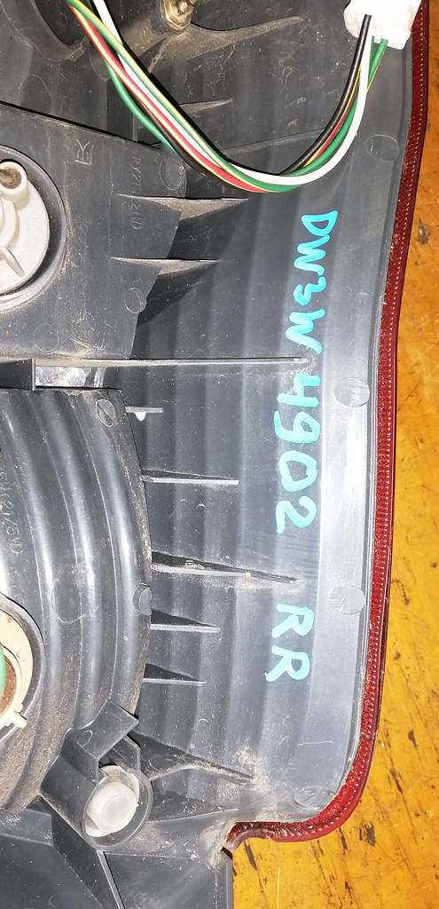 DEMIO DW3W СТОП ПРАВЫЙ 4902 Mazda Demio 1