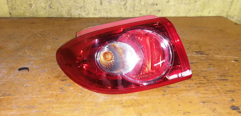 стоп-сигнал Mazda Demio 0