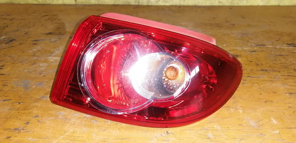 стоп-сигнал Mazda Demio 0