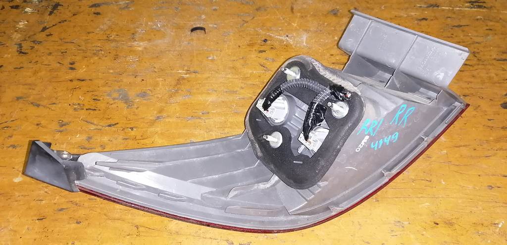 Осветительные приборы Honda Elysion 2