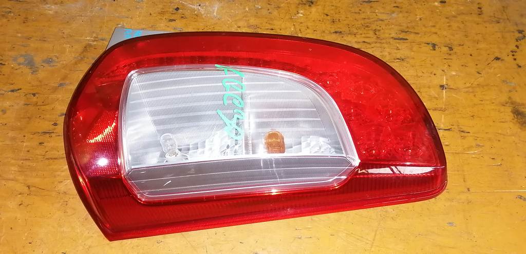 стоп-сигнал Toyota Passo 0