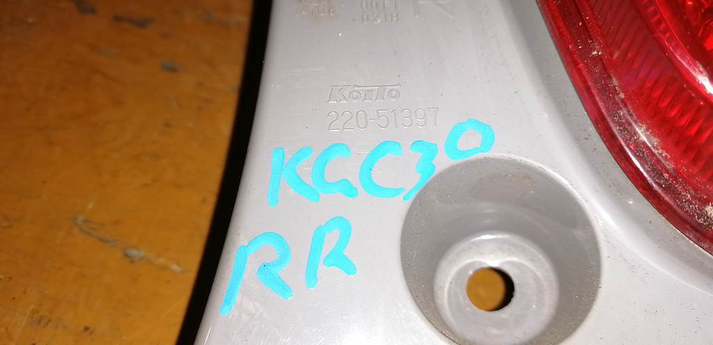 PASSO KGC30 СТОП ПРАВЫЙ 220-51397 Toyota Passo 1