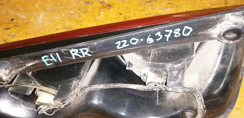 NOTE E11 СТОП ПРАВЫЙ 220-63780 Nissan Note 1