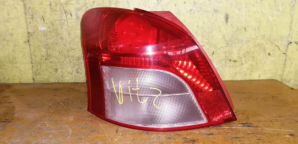 стоп-сигнал Toyota Vitz 0