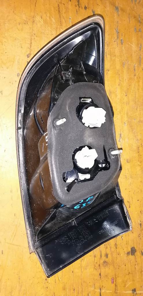 стоп-сигнал Mazda Axela 3