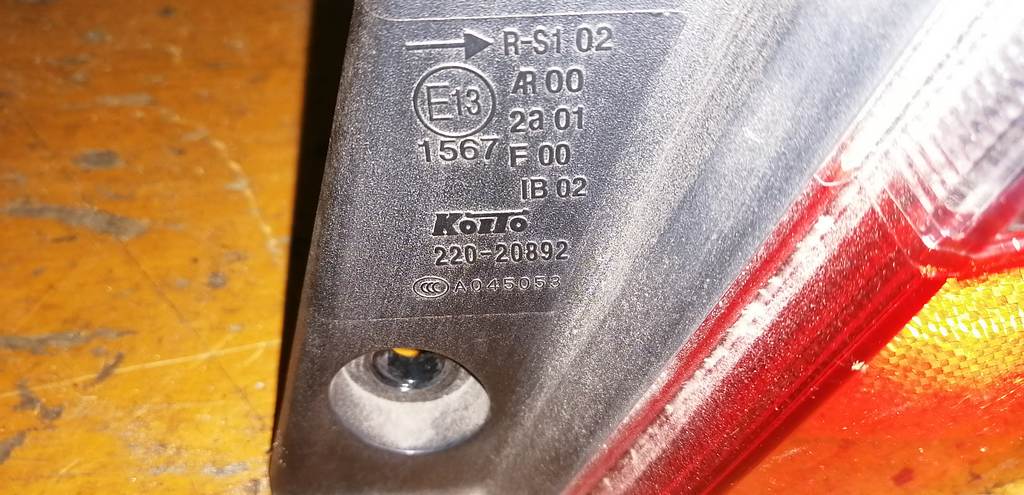 FORESTER SG5 СТОП ПРАВЫЙ 220-20892 Subaru Forester 1