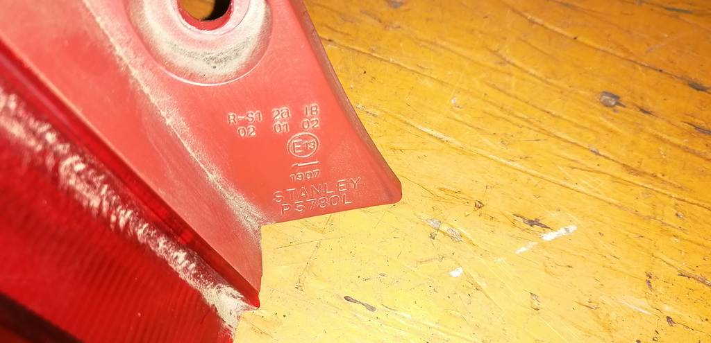 SWIFT ZC31S СТОП ЛЕВЫЙ 5780 Suzuki Swift 1