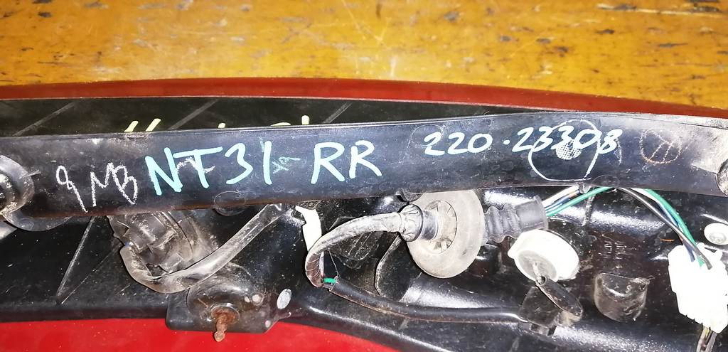 X-TRAIL NT31 СТОП ПРАВЫЙ 220-23308 Nissan X-Trail 1