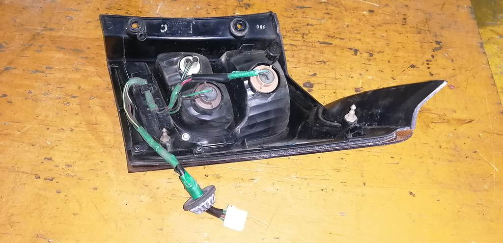 FREED SPIKE GB3 СТОП ЛЕВЫЙ D095 Honda Freed Spike 4