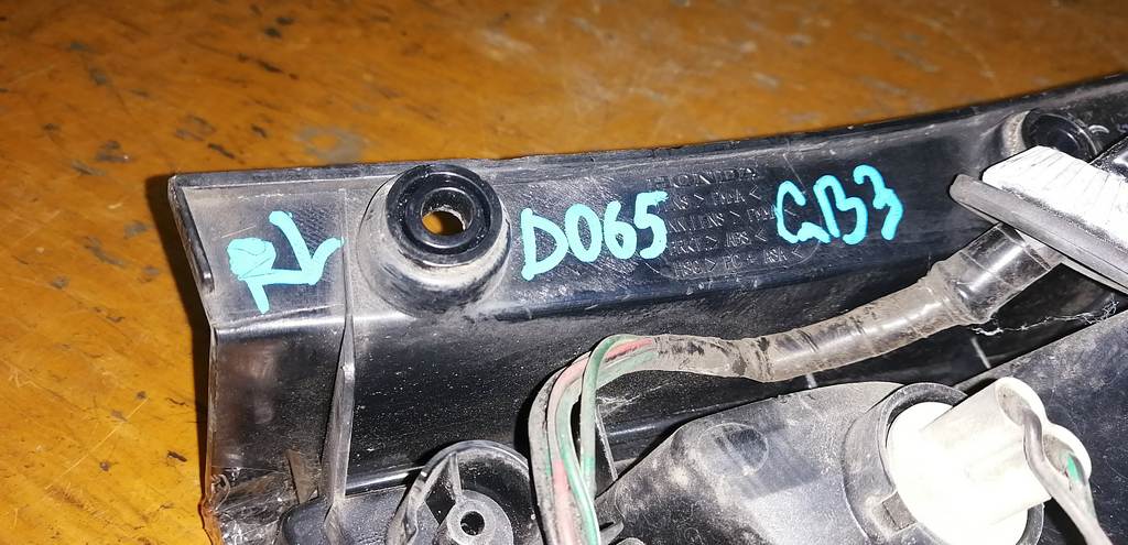 FREED GB3 СТОП ЛЕВЫЙ D065 ДЕФЕКТ Honda Freed 4