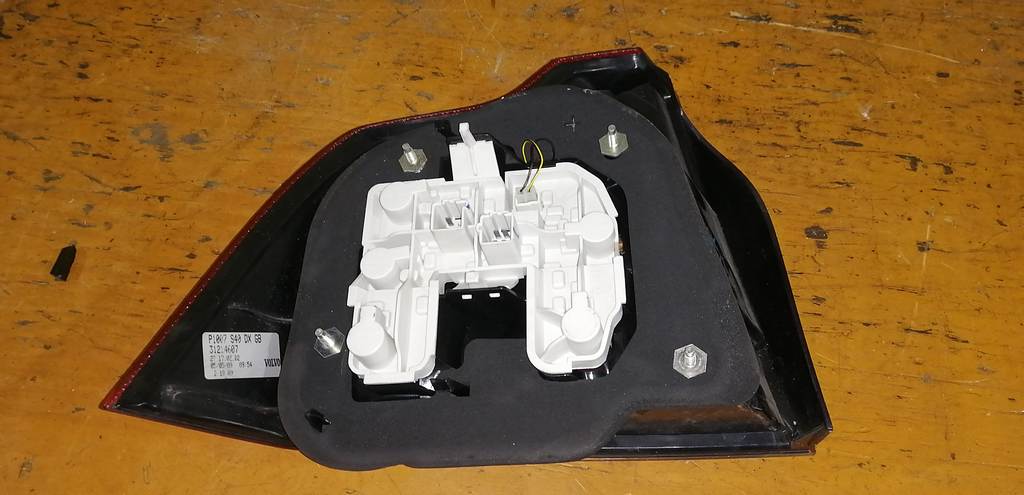 стоп-сигнал Volvo S40 3