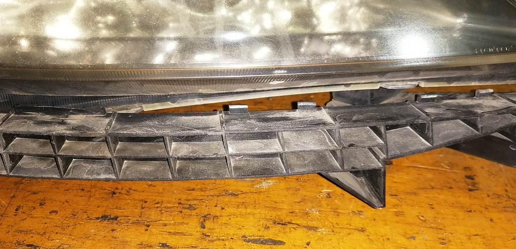 ELYSION RR1 ФАРА ПРАВАЯ P3877 XENON Honda Elysion 1