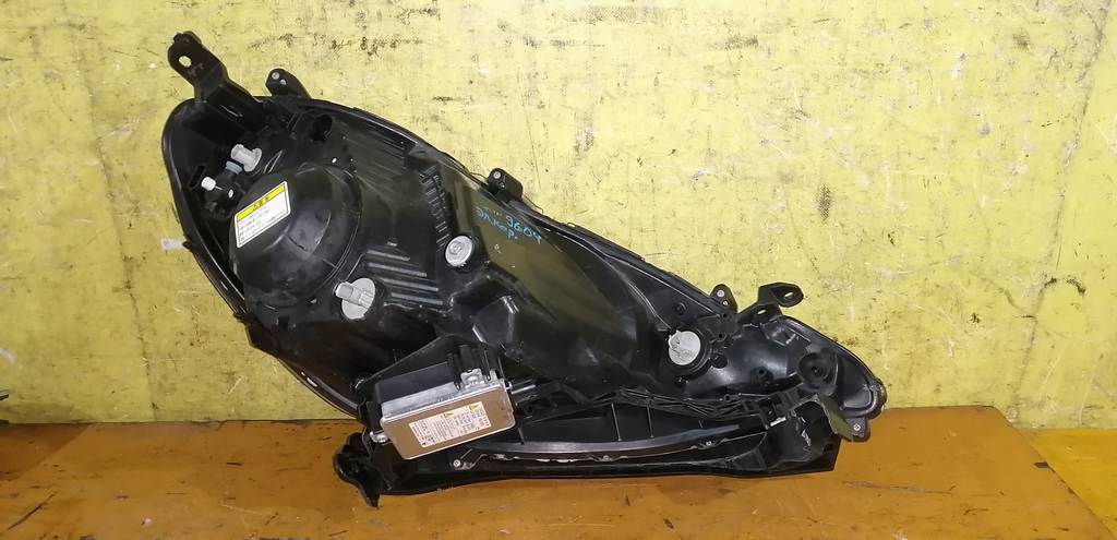 FIT GP1 ФАРА ЛЕВАЯ 9604 XENON ЭЛ.КОР. ДЕФЕКТ Honda Fit 4