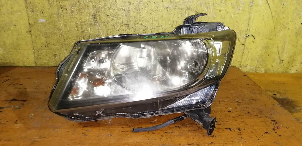 фара Honda Freed Spike 0