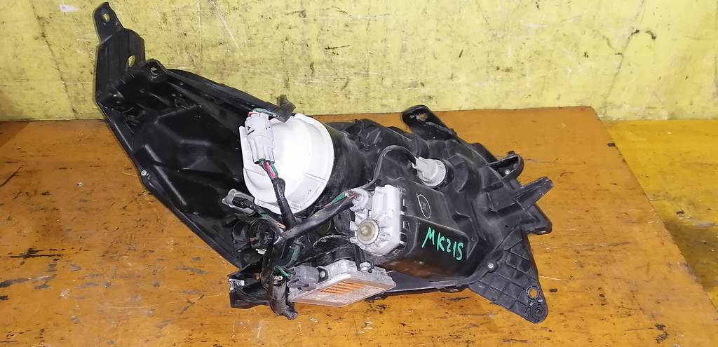 фара Suzuki Palette 3