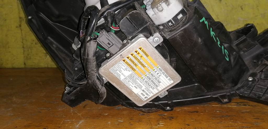 PALETTE SW MK21S ФАРА ЛЕВАЯ 100-59207 XENON ЭЛ.КОР. Suzuki Palette 4