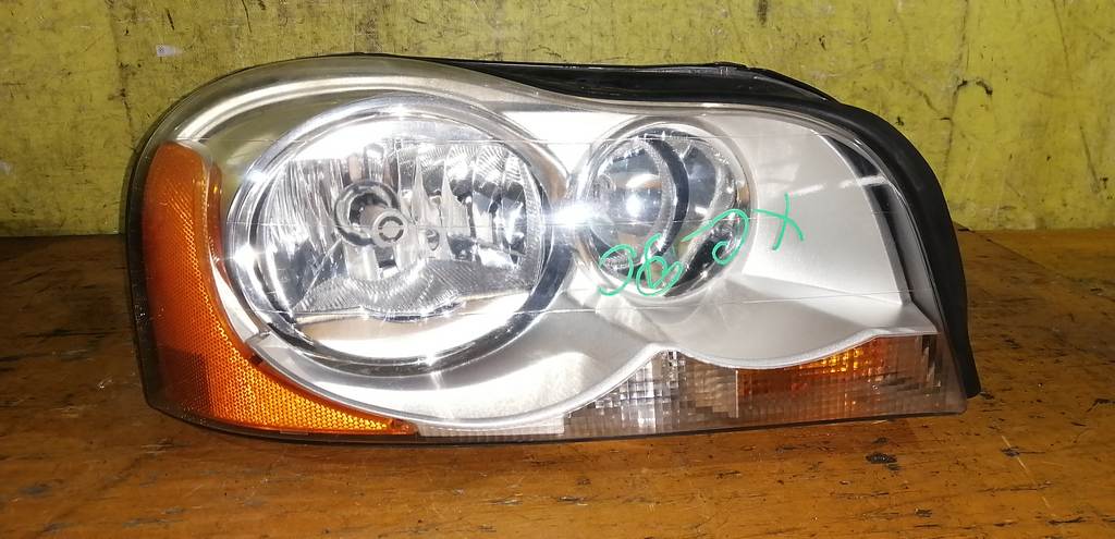 фара Volvo XC90 0