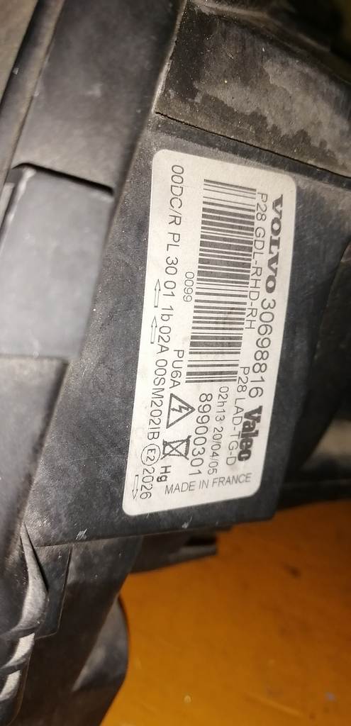 фара Volvo XC90 3