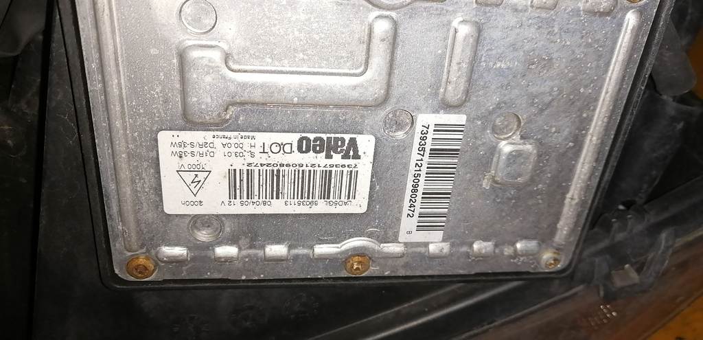 VOLVO XC90 C_59 ФАРА ПРАВАЯ XENON ЭЛ.КОР. 30698816 Volvo XC90 4